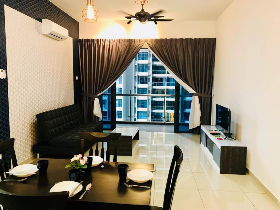 Atlantis Apple Home Melaka Townarea Exterior foto